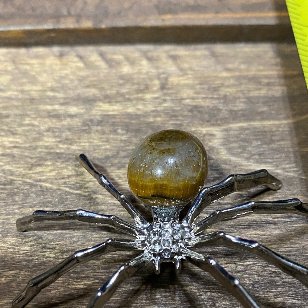 Silver and Brown Stone Spider - Picture 8 of 11